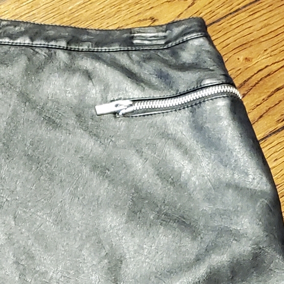 Miss Selfridge Faux Leather Skirt - Picture 5 of 5